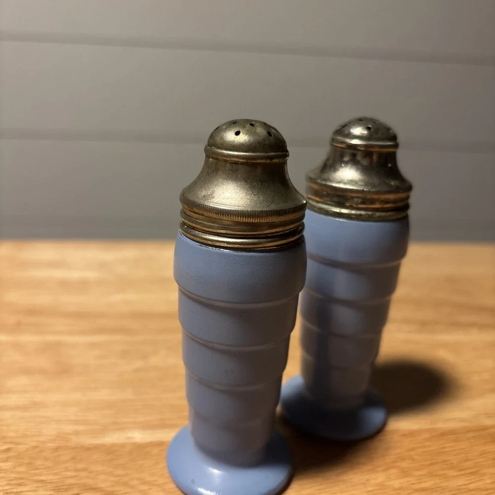 Vintage Moderntone Salt Pepper Shakers Hazel Atlas Platonite Blue, Hazel Atlas